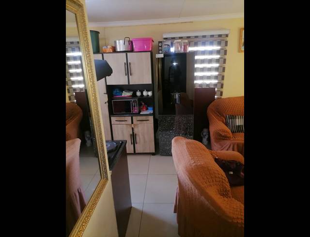 2 BEDROOM HOUSE FOR SALE IN PROTEA GLEN